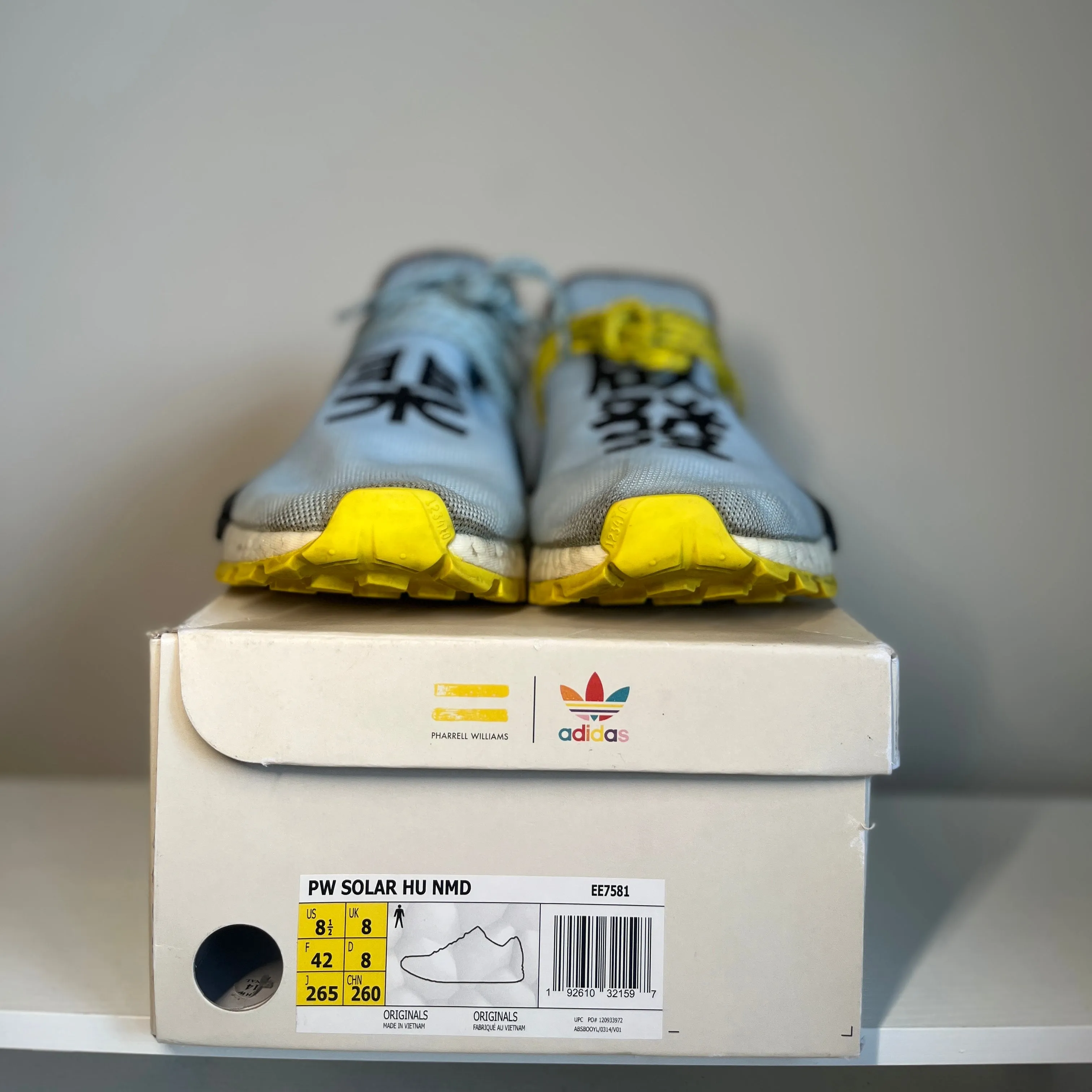 adidas NMD Hu Pharrell Inspiration Pack Clear Sky *pre-owned* (SIZE 8.5)
