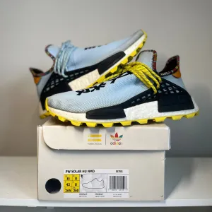 adidas NMD Hu Pharrell Inspiration Pack Clear Sky *pre-owned* (SIZE 8.5)