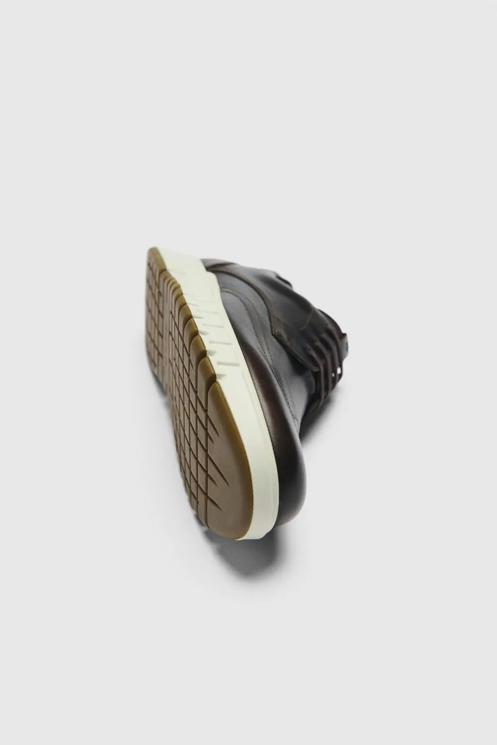 ECCO Men's Gruuv Studio Wingtip Sneaker