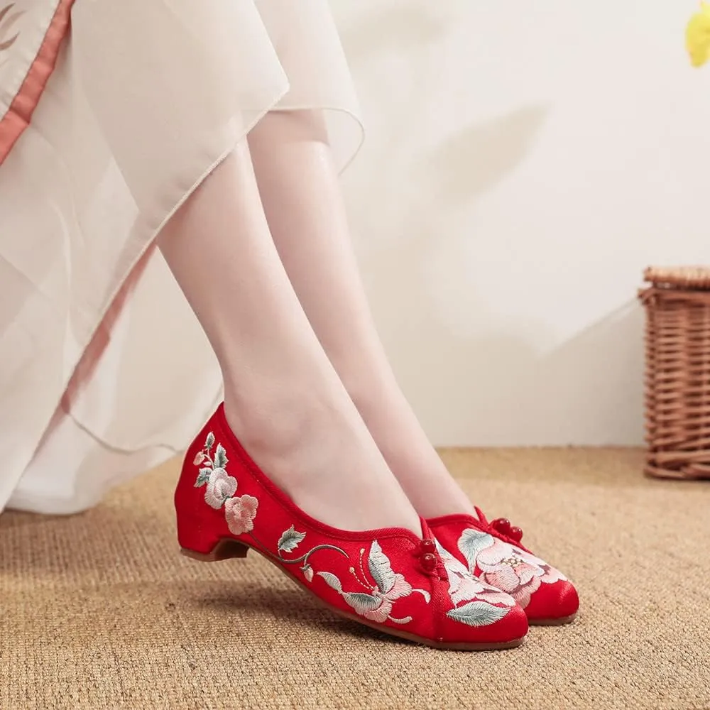 Floral Handmade Embroidered Shoes for Women Retro Classic Ballet High Heels Shoes Pointed Toe Slip On Comfortable Loafer Mary Jane Flats Cheongsam Shoes