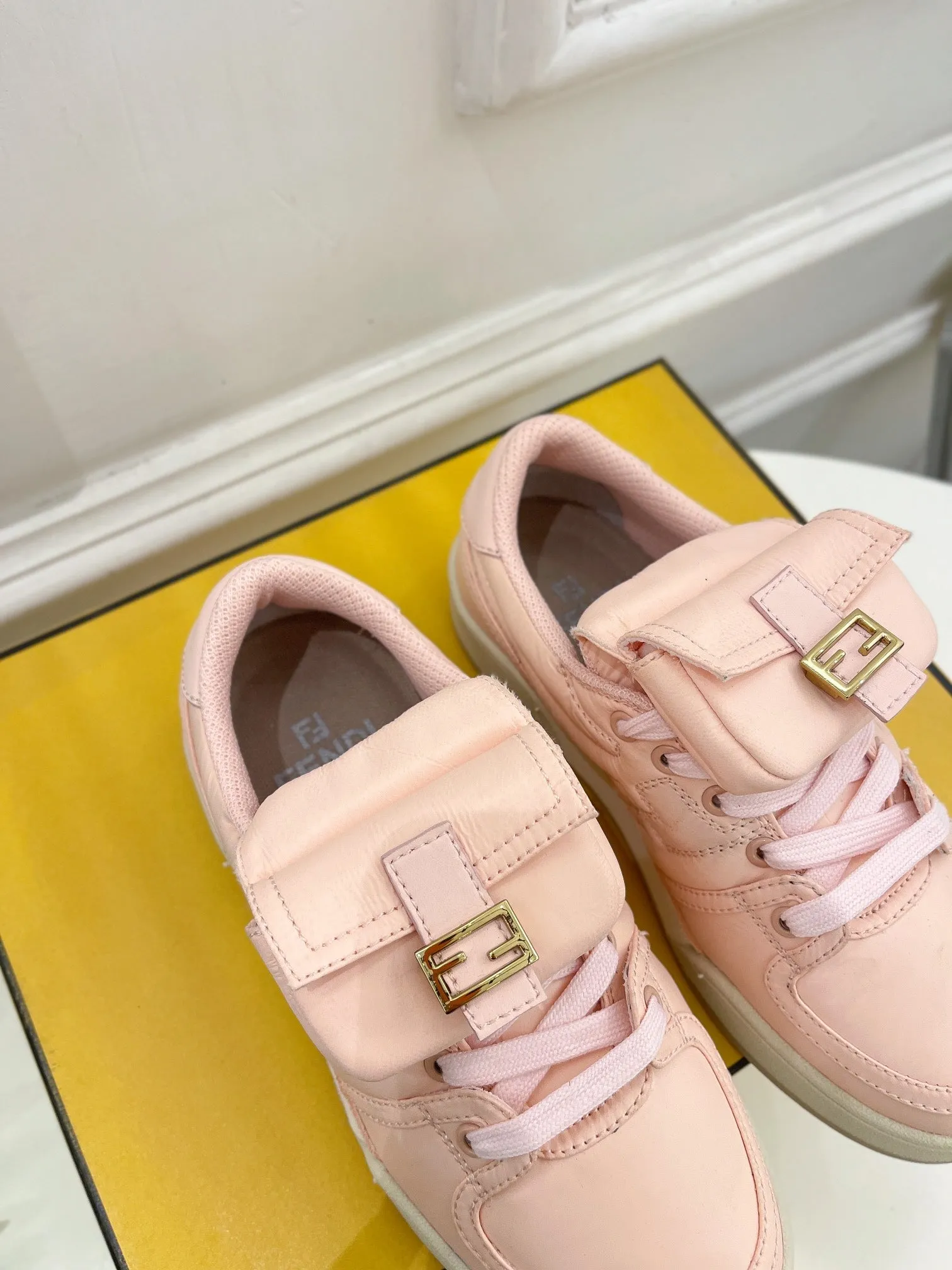 IN LAMBSKIN LIGHT TRAINER Only available now PINK SNEAKER FENDI VR-enabled FENDI