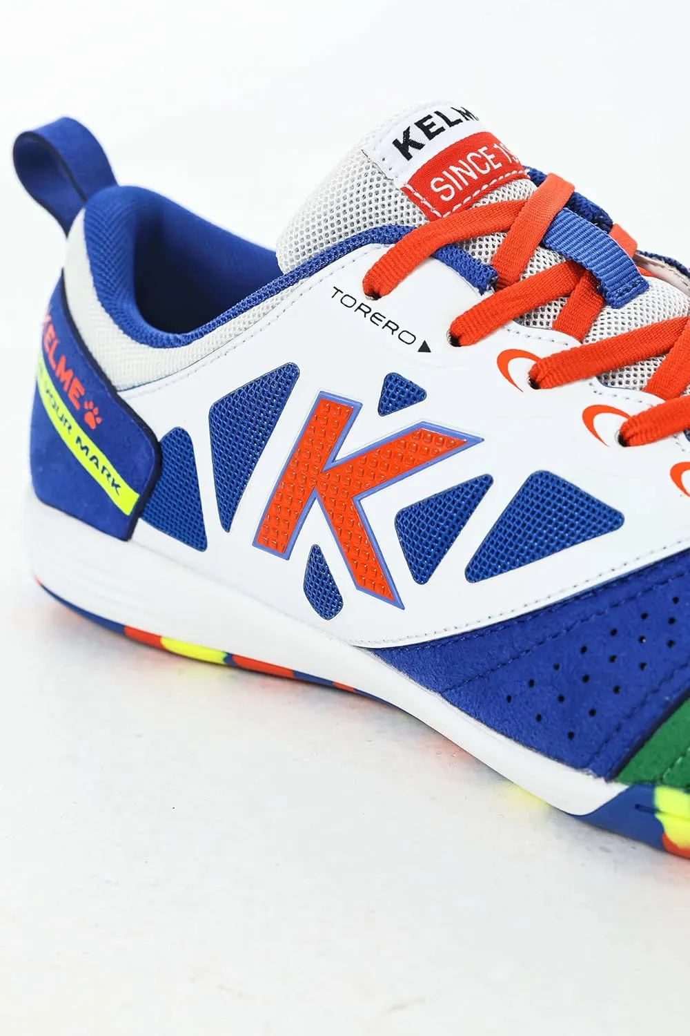 KELME Pro Futsal Soccer Shoes – Indoor Sala Soccer Shoe Unisex Adult – Futsal Sneaker Men's and Women's Sala Cleats