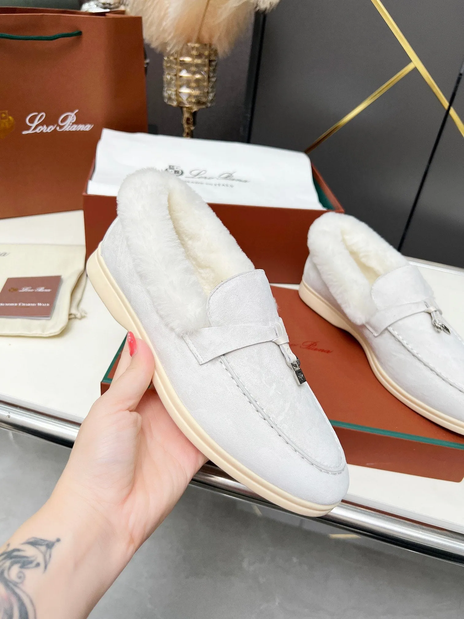 LP Summer Charm Walk Loafer Light Grey Suede Lamb Fur