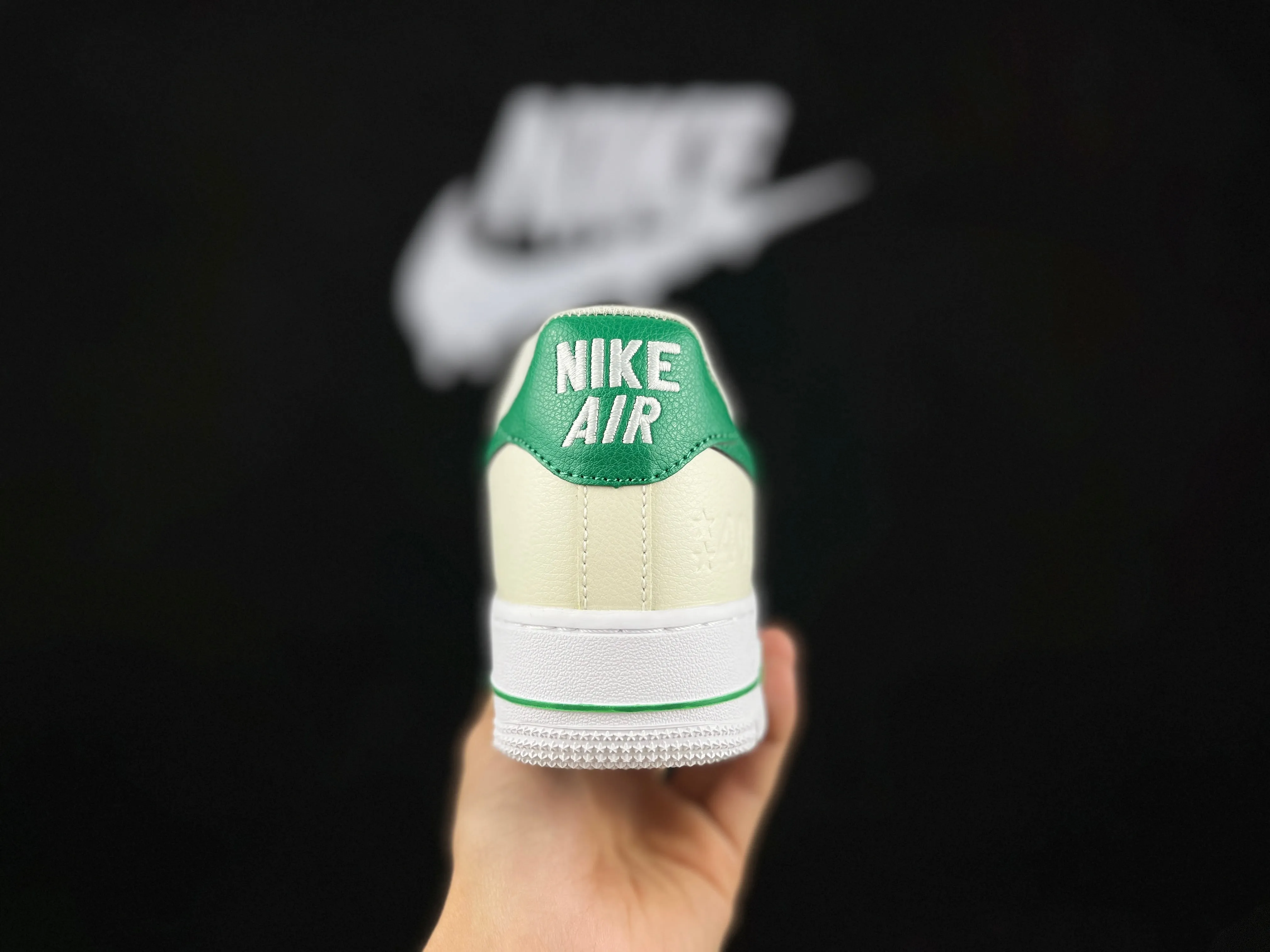 NIKE AIR 1 Holiday markdown "Light Green" FORCE Hot-ticket item