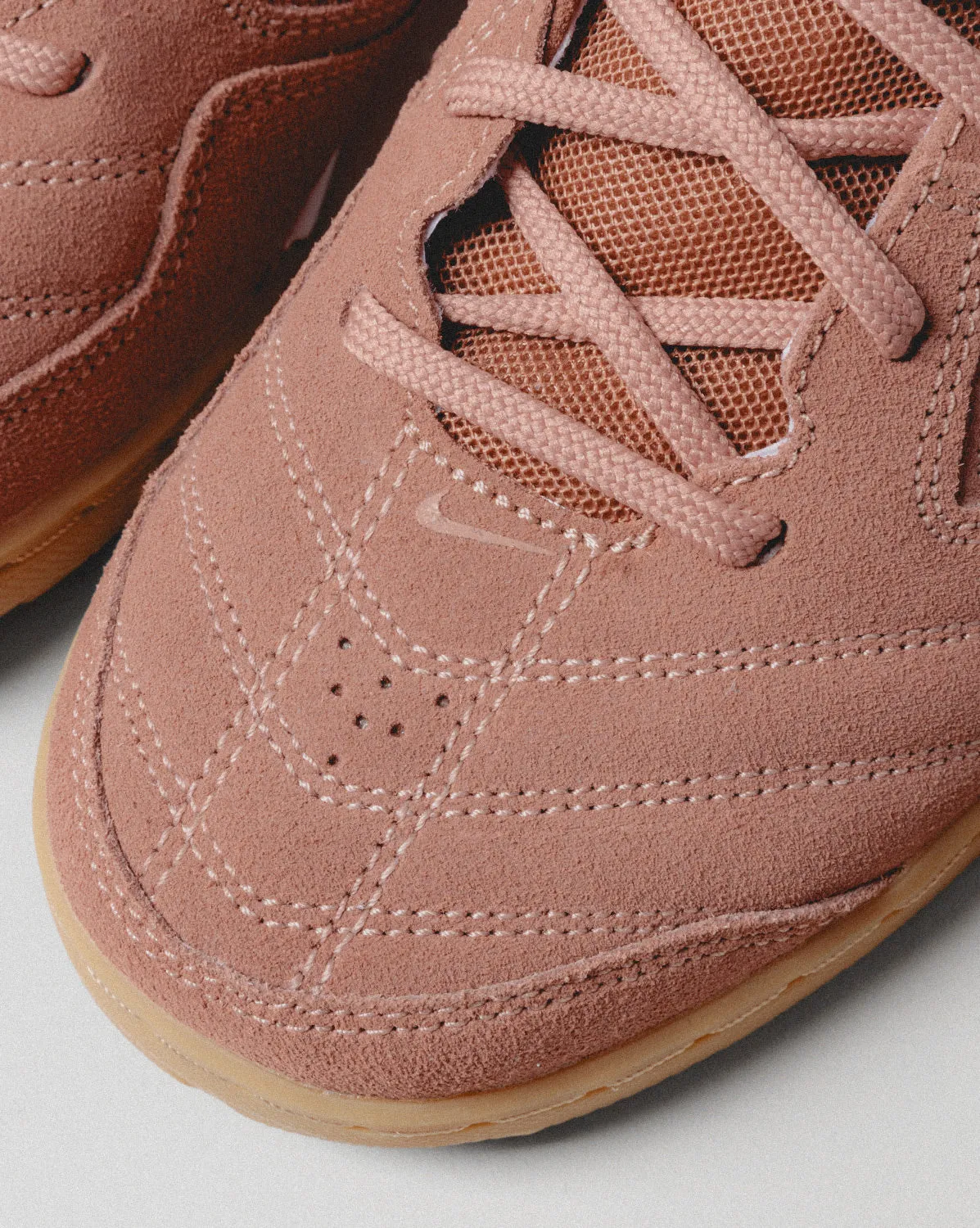 Nike Gato