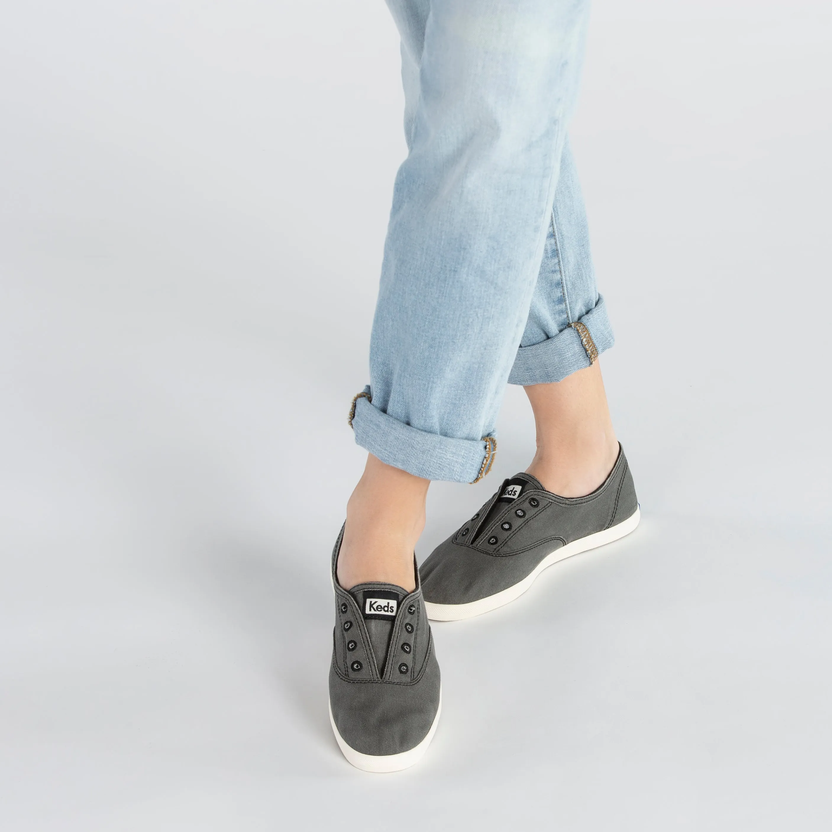 Women's Chillax Twill Washable Canvas Charcoal