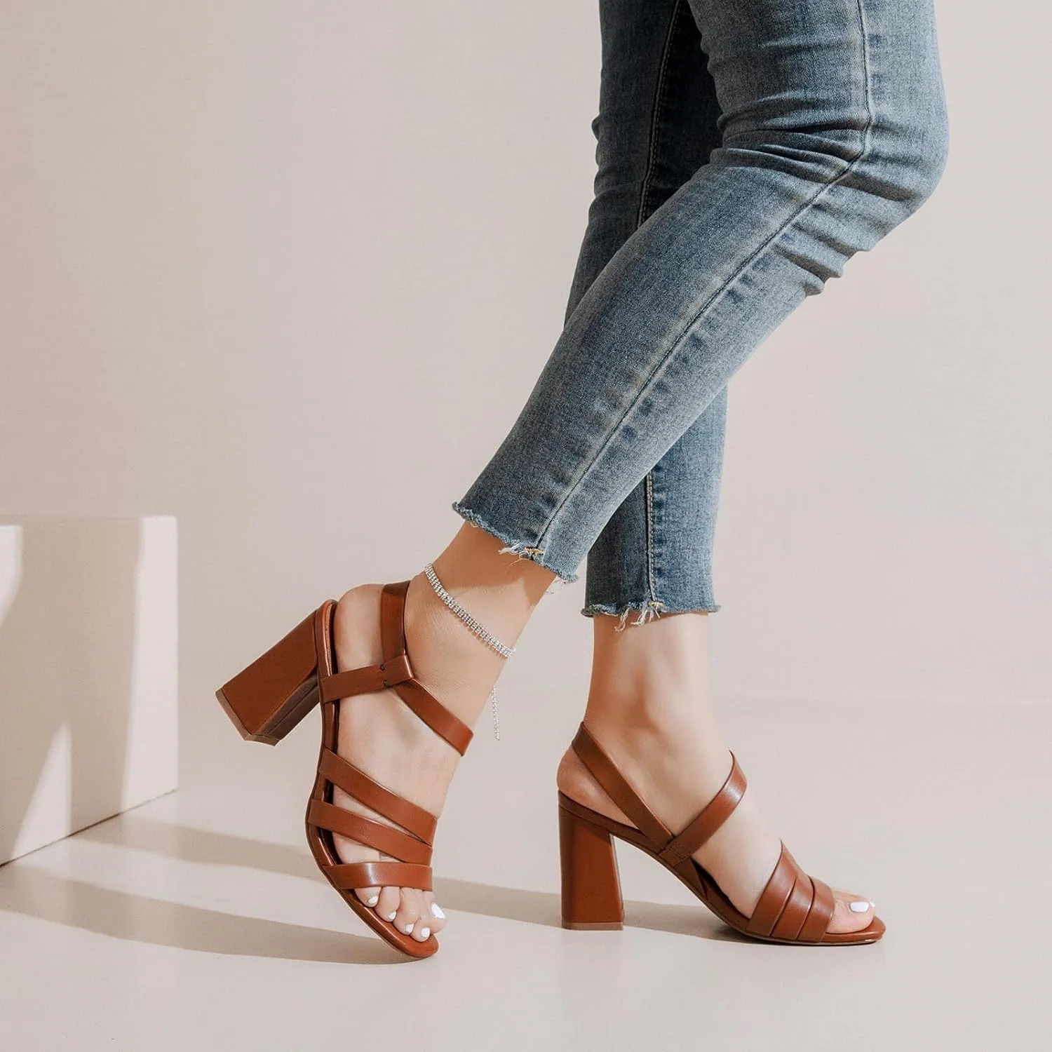 Women's Chunky Heeled Sandals - Square Open Toe Ankle Strappy Dressy Pump Heels Wedding Party Shoes for Women.